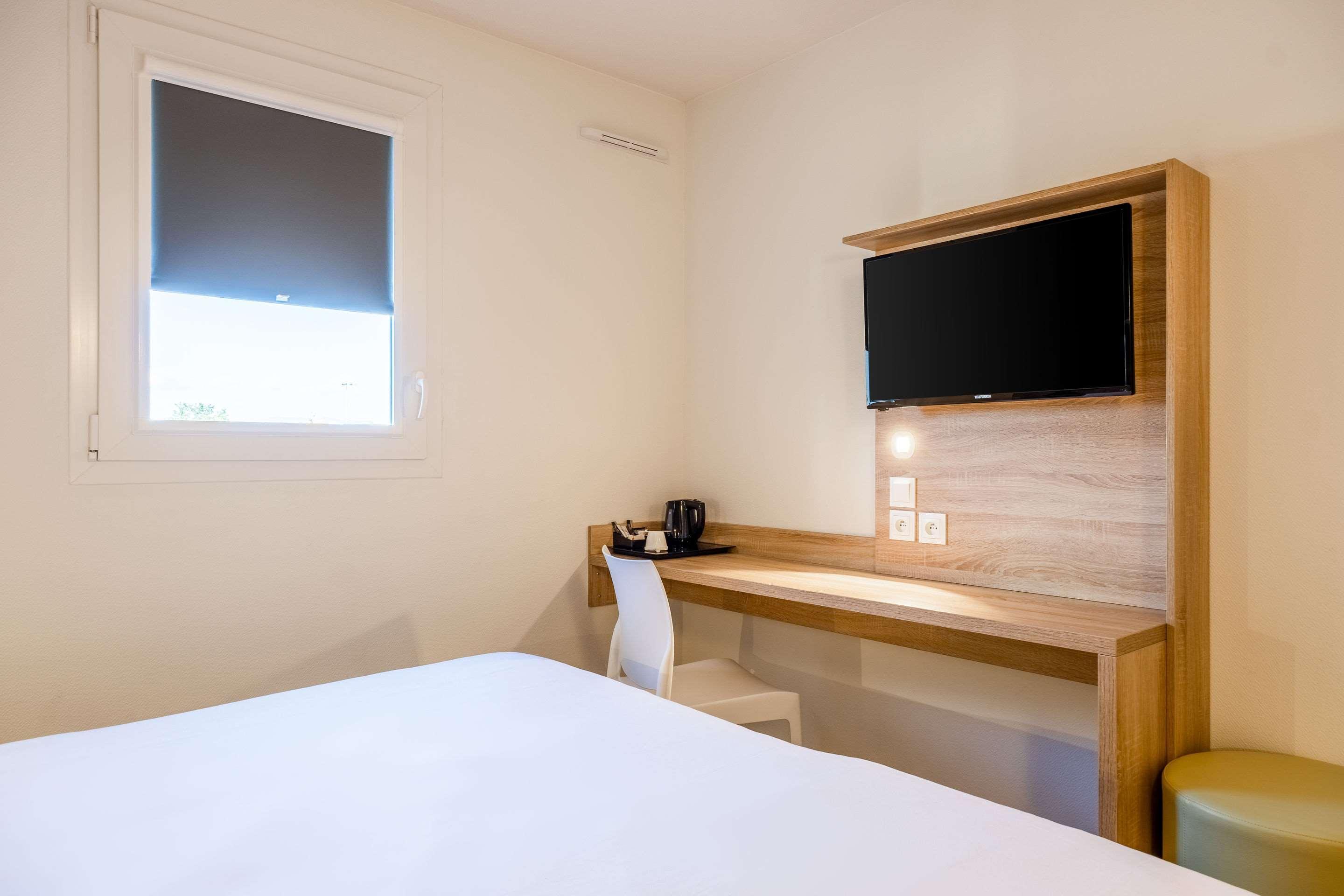 Kyriad - Geneve Hotel 3*