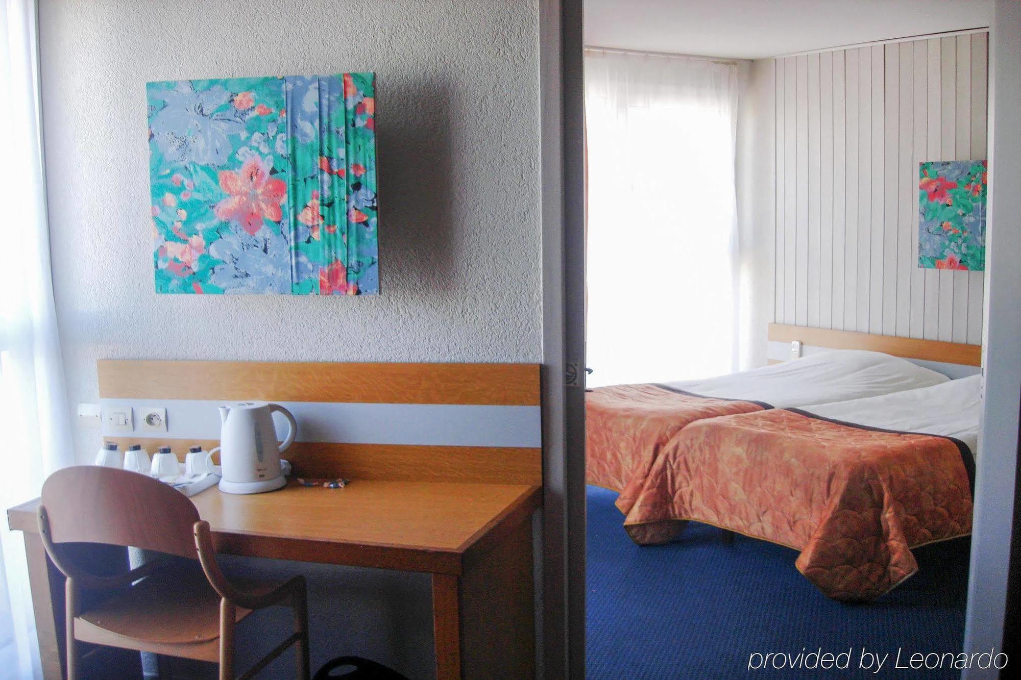 Kyriad - Geneve Hotel 3*