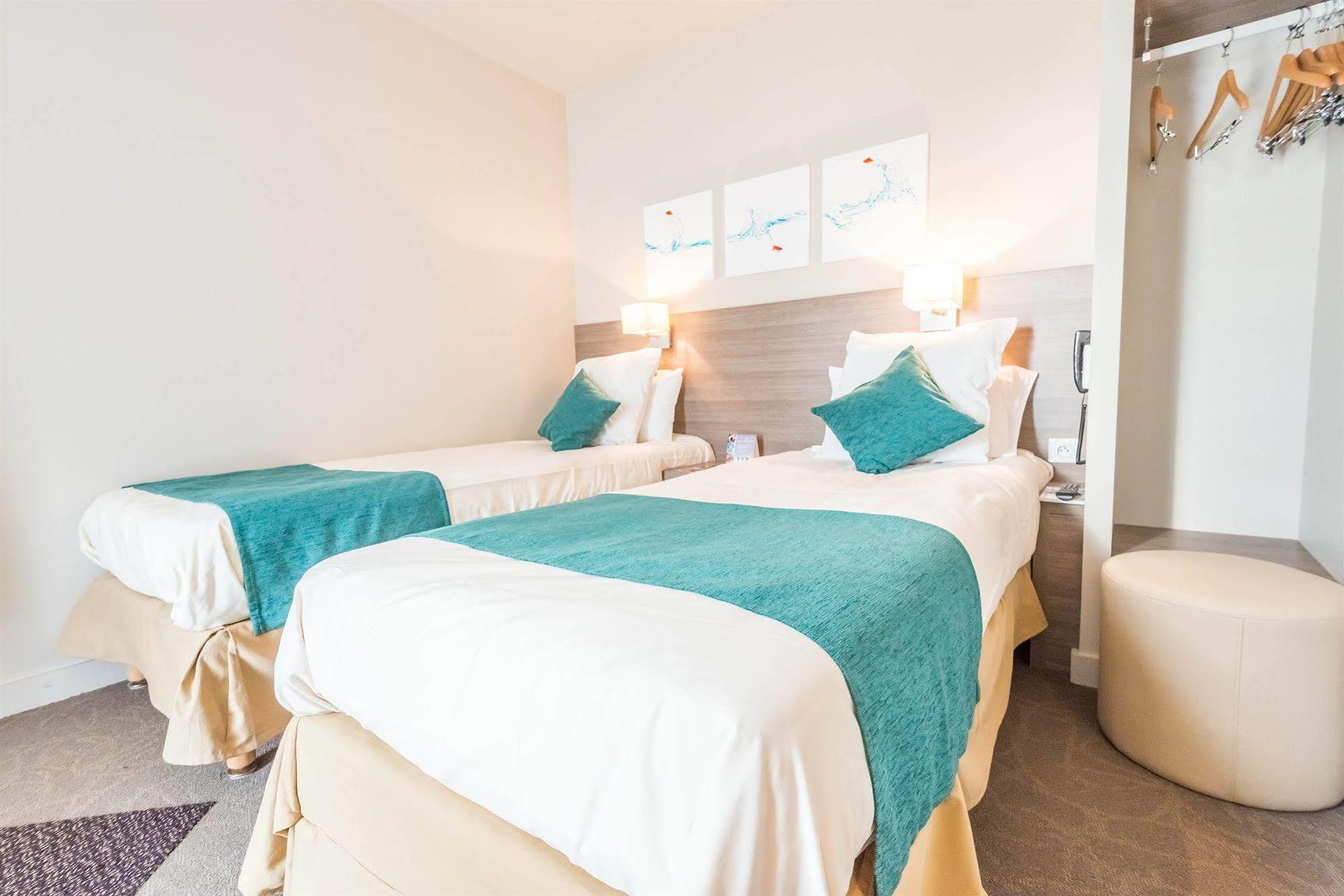 Kyriad - Geneve Hotel 3*